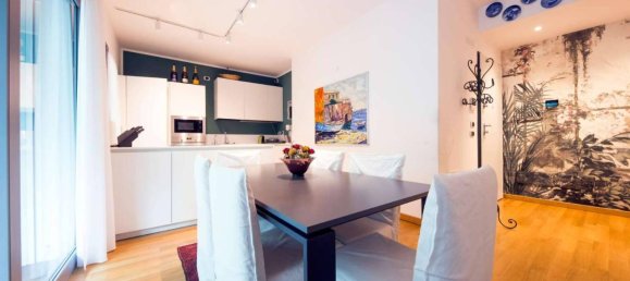 3 rooms Apartment in Genoa, Italy No. 83155 2