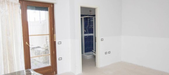 2 Schlafzimmer Wohnung in Montegridolfo, Italy, Nr. 273303 7