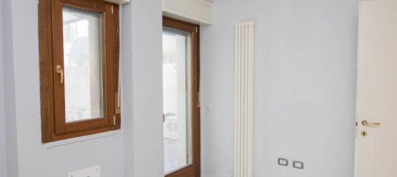 2 Schlafzimmer Wohnung in Montegridolfo, Italy, Nr. 273303 5