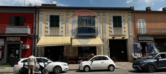 348m² Commercial property in Casagiove, Italy No. 160895 2