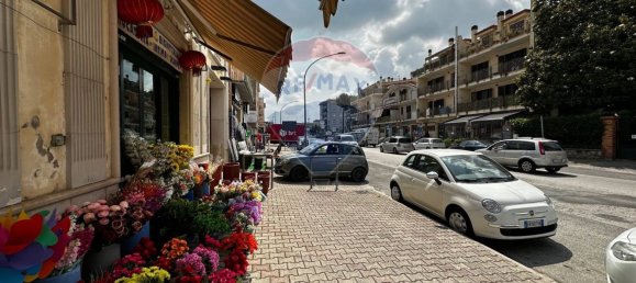 348m² Commercial property in Casagiove, Italy No. 160895 4