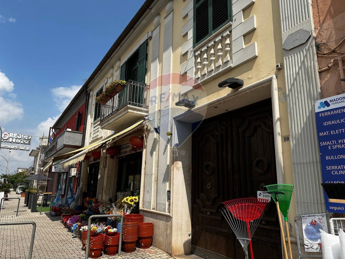 348m² Commercial property in Casagiove, Italy No. 160895