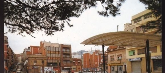 Gewerbliche Immobilie in Santa Coloma de Gramenet, Spain 75m², Nr. 119079 2