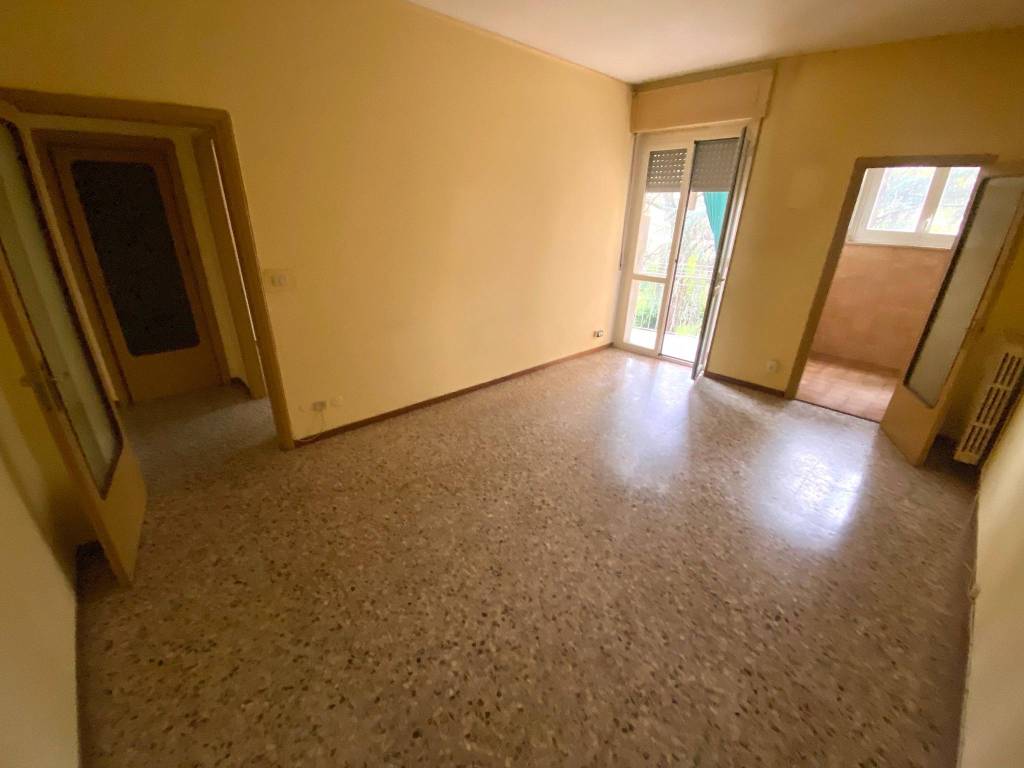 3 rooms Apartment in Vercelli, Italy No. 362968