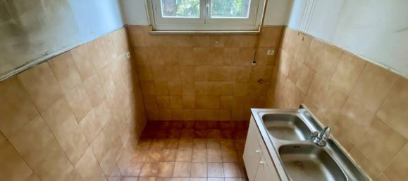 3 rooms Apartment in Vercelli, Italy No. 362968 2