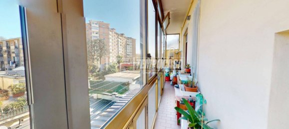2 bedrooms Apartment in Turin, Italy No. 12783 10