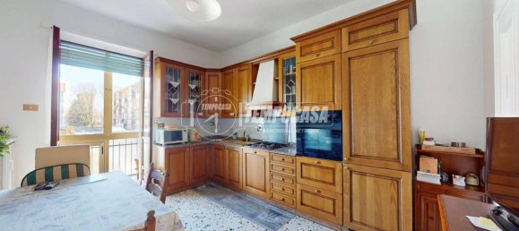 2 bedrooms Apartment in Turin, Italy No. 12783 5