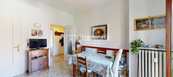 2 bedrooms Apartment in Turin, Italy No. 12783 7