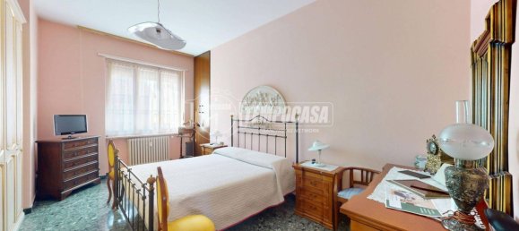 2 bedrooms Apartment in Turin, Italy No. 12783 11