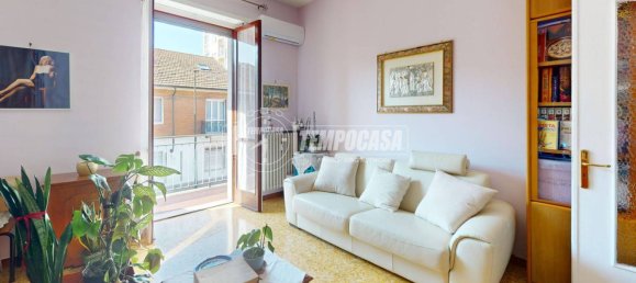 2 bedrooms Apartment in Turin, Italy No. 12783 20