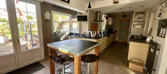 4 bedrooms Villa in Outreau, France No. 238687 8