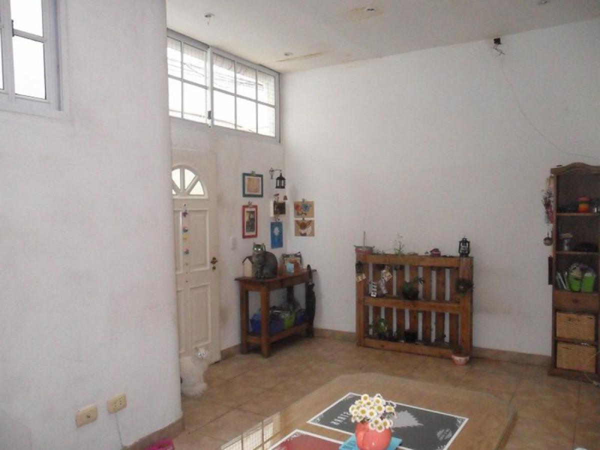 2 bedrooms House in Buenos Aires, Argentina No. 94378