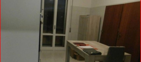 2 rooms Apartment in Bologna, Italy No. 274025 3
