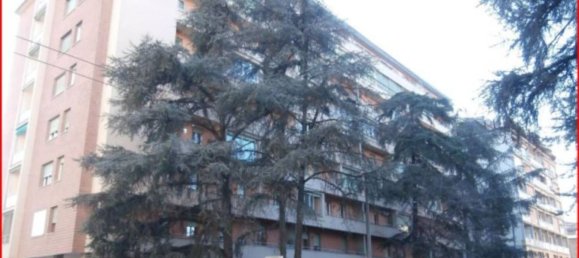 2 rooms Apartment in Bologna, Italy No. 274025 2