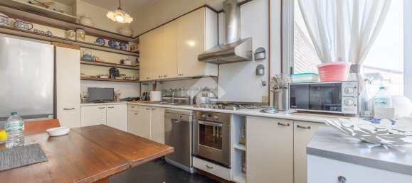 3 bedrooms Apartment in Rome, Italy No. 380995 17