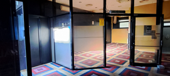 1 room Commercial property in Gallarate, Italy No. 292233 2