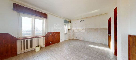 Apartamento de 2 dormitorios en Vedano Olona, Italy No. 141288 8