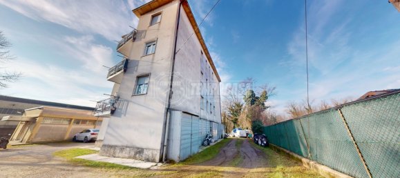 Apartamento de 2 dormitorios en Vedano Olona, Italy No. 141288 11