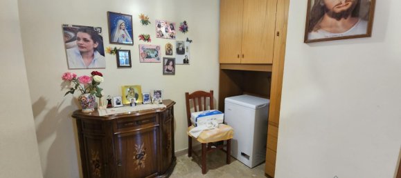 2-salle Appartement à Messina, Italy No. 160451 4