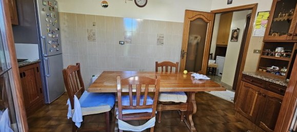 2-salle Appartement à Messina, Italy No. 160451 18