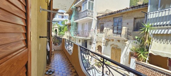 2-salle Appartement à Messina, Italy No. 160451 2