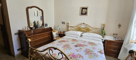 2-salle Appartement à Messina, Italy No. 160451 5
