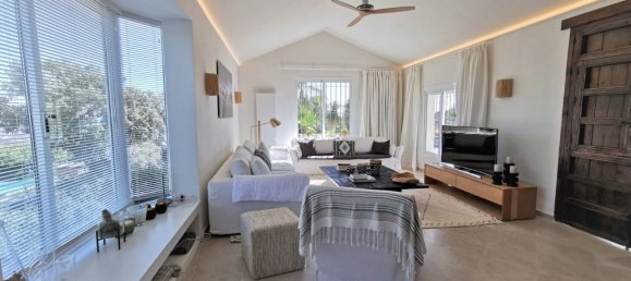 5 bedrooms Villa in Marbella, Spain No. 57112 18