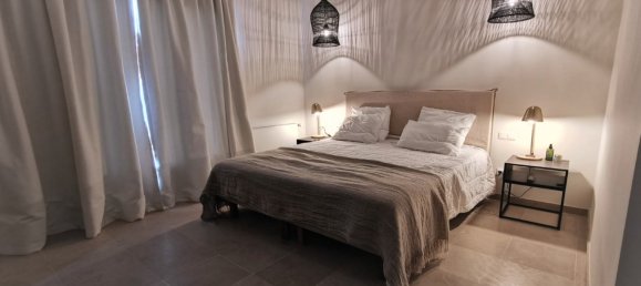 5 bedrooms Villa in Marbella, Spain No. 57112 16