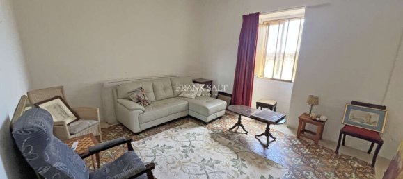2 bedrooms Apartment in Valletta, Malta No. 11597 2