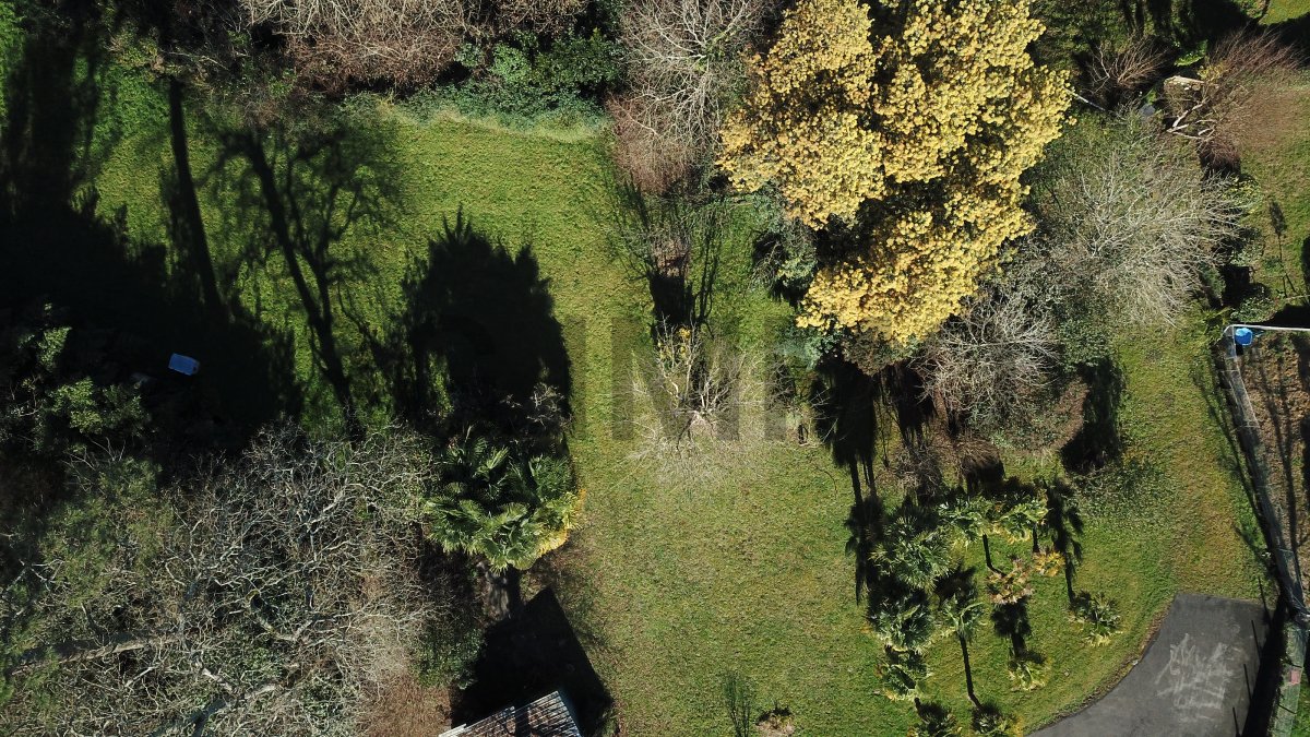 Terreno en Saint-Andre-de-Seignanx, France No. 114519