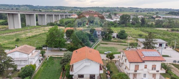 1غرفة قطعة أرض في Miglianico, Italy رقم 132439 4