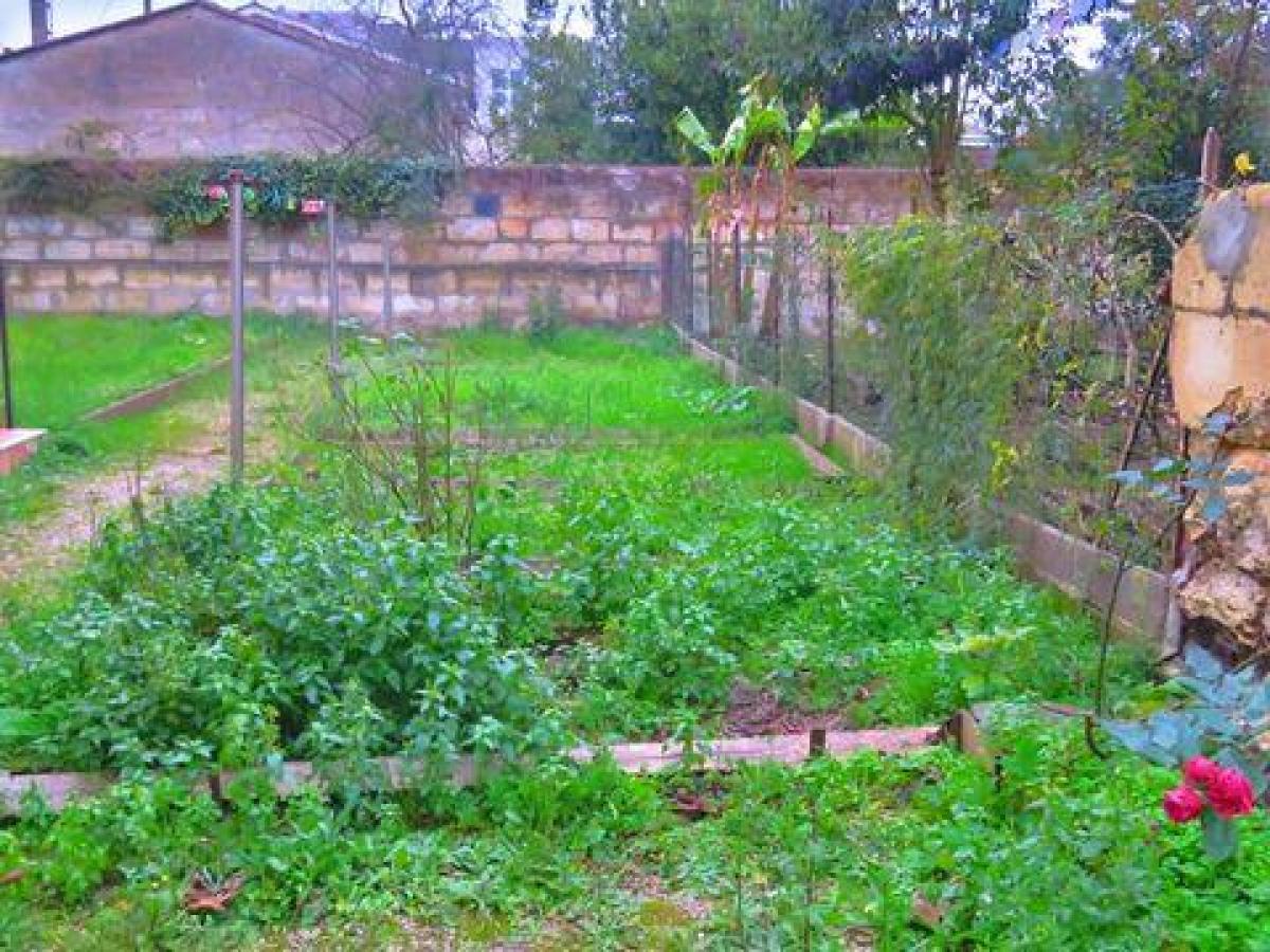 Studio in Bordeaux, France No. 6757