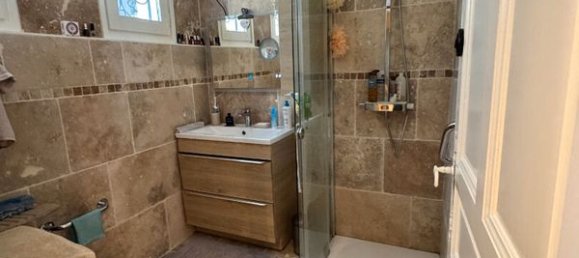 2 bedrooms House in La Roquebrussanne, France No. 281470 2