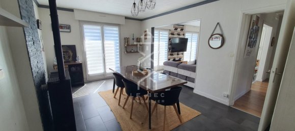 Villa de 6 dormitorios en Lanester, France No. 99831 2