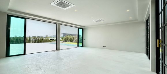 5 bedrooms Cafe / restaurant in Hua Hin, Thailand No. 7043 14