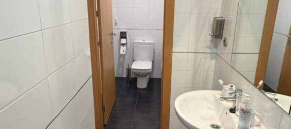 Gewerbliche Immobilie in Gijon, Spain 363m², Nr. 149772 8