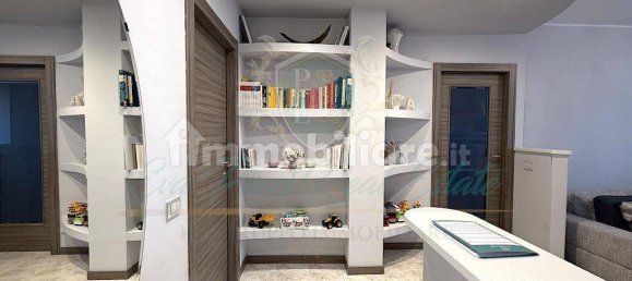 2 Schlafzimmer Wohnung in San Martino in Strada, Italy, Nr. 264160 2