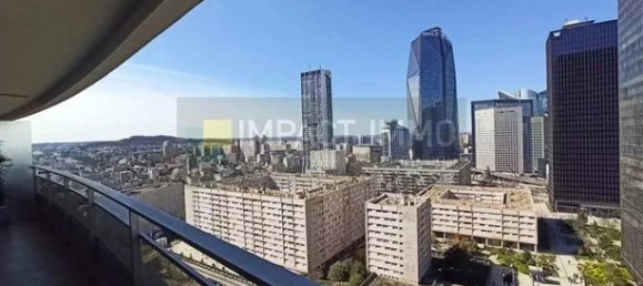 Studio in Puteaux, France No. 310089 4