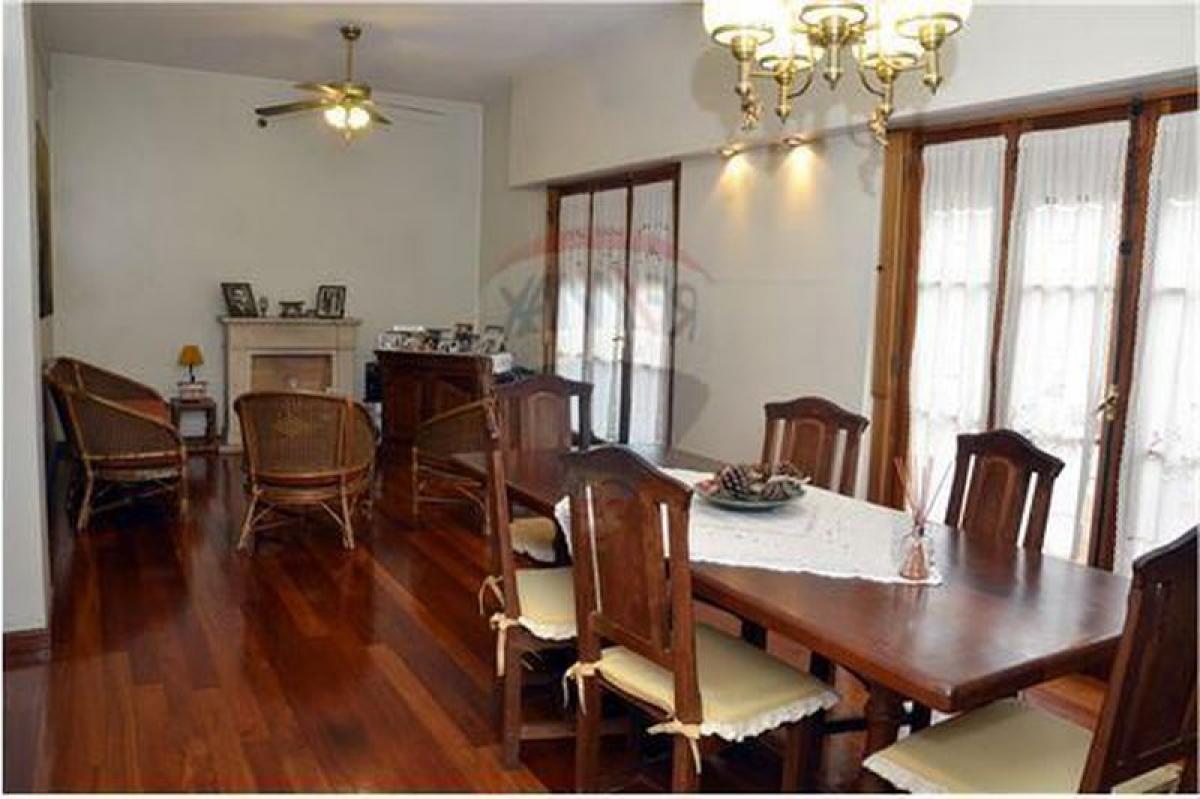 4 غرف نوم منزل في Buenos Aires, Argentina رقم 88169