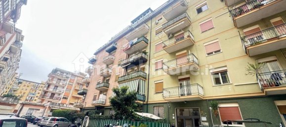 3 bedrooms Apartment in Palermo, Italy No. 191859 4