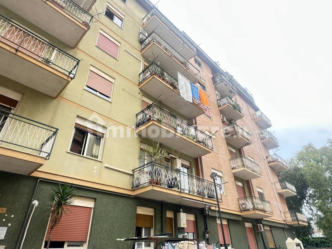 3 bedrooms Apartment in Palermo, Italy No. 191859