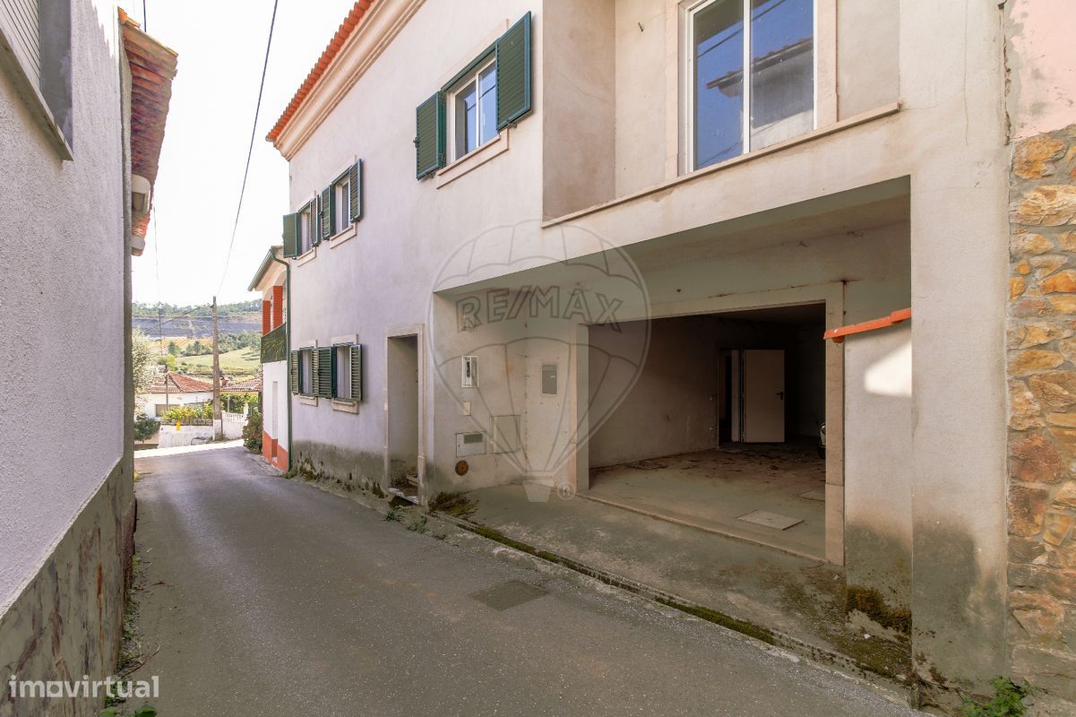 Дом с 4 спальнями в Алмалагеш, Португалия № 178354