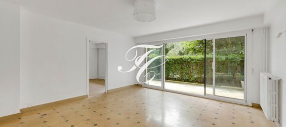 Квартира с 1 спальней в Сен-Клу, Франция № 325712 3