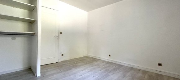 Casa de 5 dormitorios en Crecy-la-Chapelle, France No. 171740 15