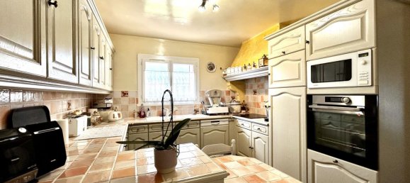 Casa de 5 dormitorios en Crecy-la-Chapelle, France No. 171740 4