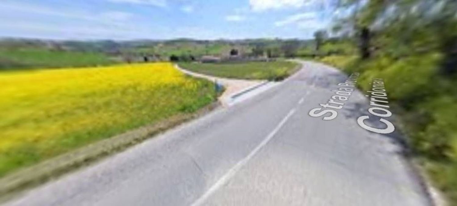 235m² Commercial property in Corridonia, Italy No. 396207