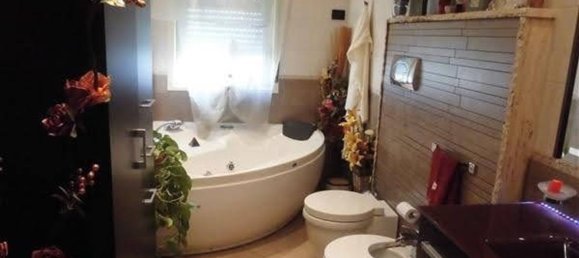 5 rooms Apartment in Lentini, Italy No. 252000 12