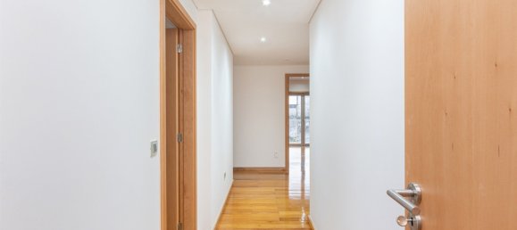 4 Schlafzimmer Wohnung in Vila Nova de Gaia, Portugal, Nr. 114023 11