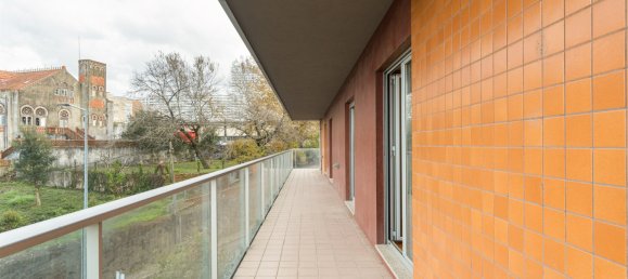 4 Schlafzimmer Wohnung in Vila Nova de Gaia, Portugal, Nr. 114023 3