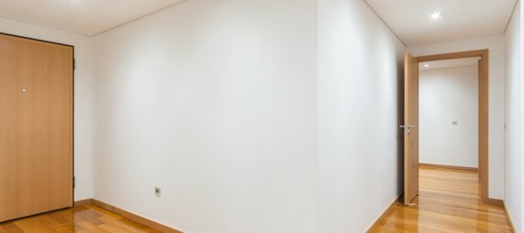 4 Schlafzimmer Wohnung in Vila Nova de Gaia, Portugal, Nr. 114023 17